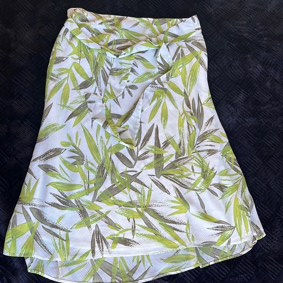 New York & company skirt - Picture 1 of 1